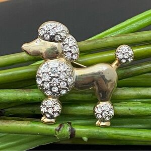 Vintage Unsigned Gold-tone Bling Rhinestones Poodle Dog Figural Brooch 15.6g